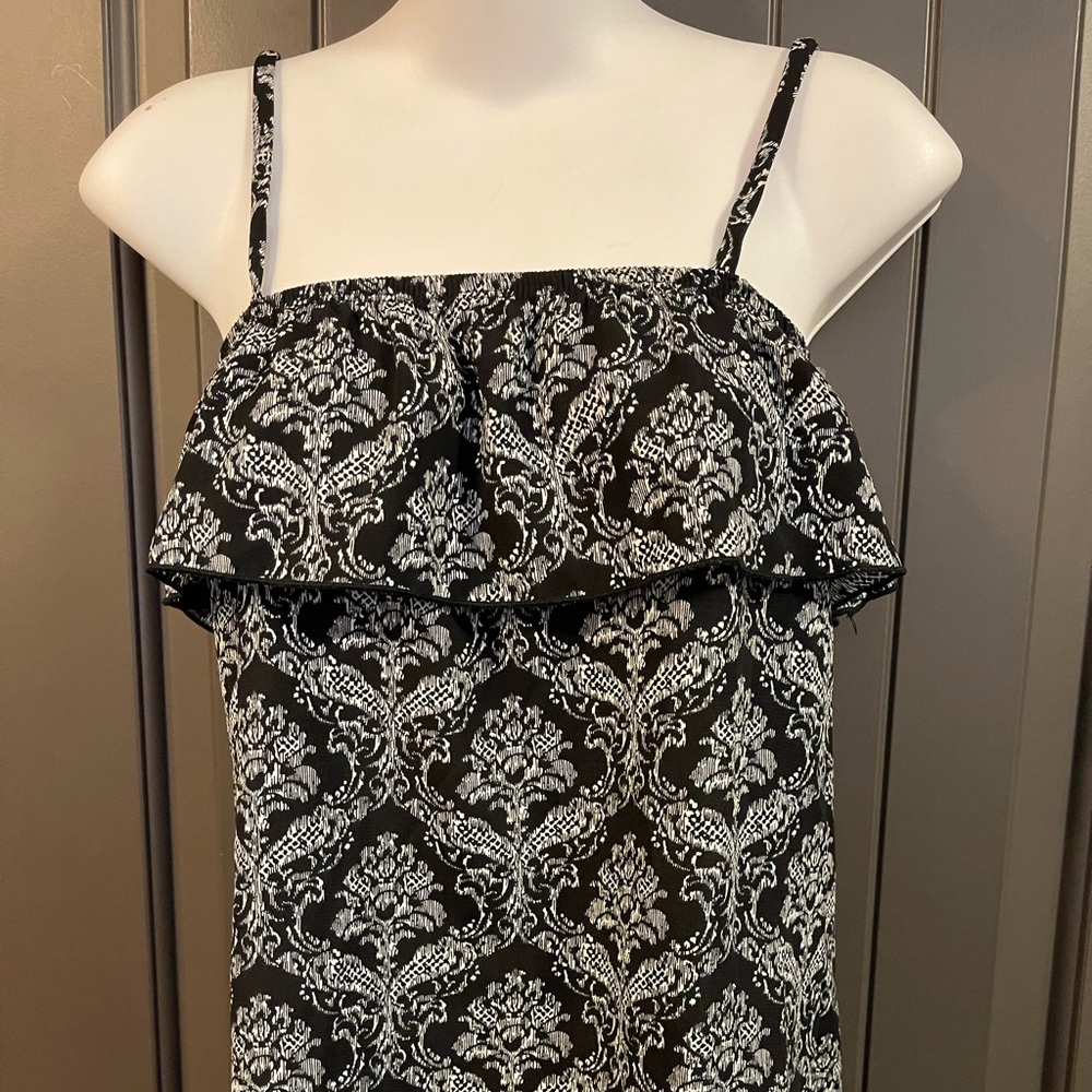Entro Spaghetti Strap Black & White Summer Top